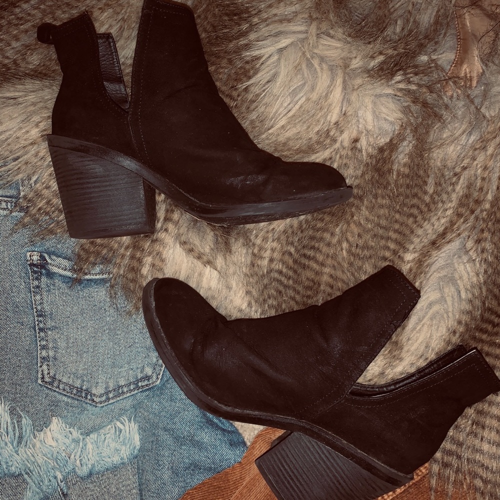 Target Slit Booties - Picture 2 of 2